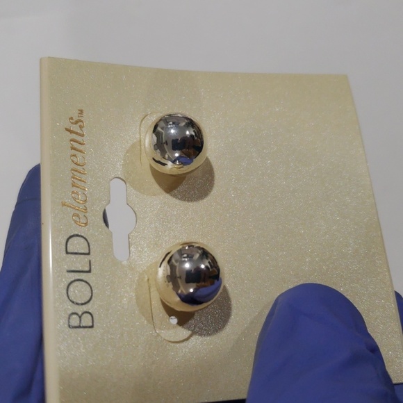 BOLD elements Elegant Silver-tone Ball Stud Earrings - Women's Fashion Jewelry - Picture 6 of 7